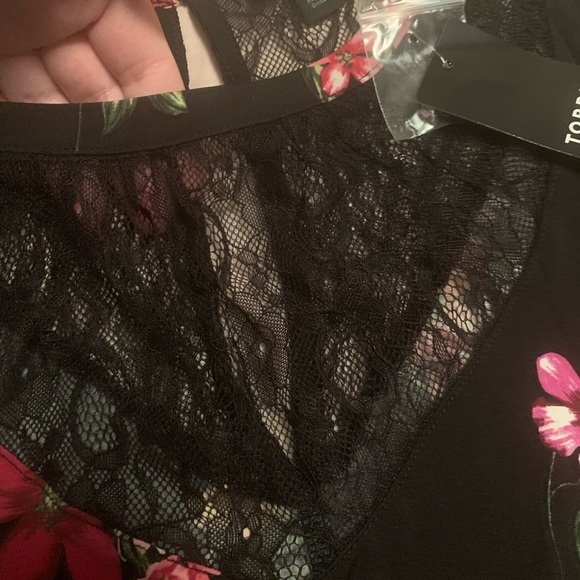 Torrid peplum floral top. - Picture 2 of 3